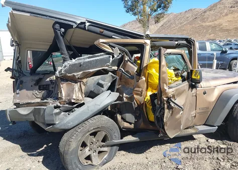 2015 Jeep Wrangler Unlimited Sport z USA, uszkodzony, nr VIN 1C4BJWDG3FL623152